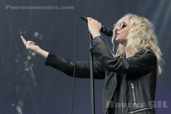 THE PRETTY RECKLESS - 2017-08-25 - SAINT CLOUD - Domaine National - Grande Scene - 